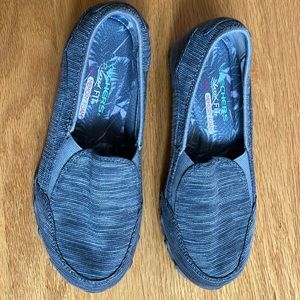 Slip-on Skechers Relaxed Fit Sz 6 walking shoes, Gray.